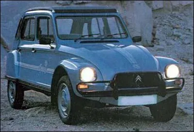 Terminons par le châssis gracile de cette chasseresse de Dyane... N'aurait-elle pas une certaine noblesse aux échancrures comme dans son regard d'albâtre ?