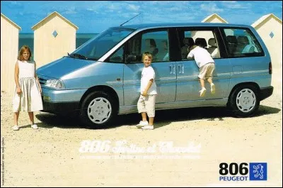 Avec un sobriquet pareille, les gamins vont pouvoir en mettre partout sur les sièges de cette Peugeot 806 !