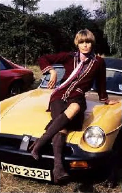 Dans la série des années 80 « Chapeau melon et bottes de cuir », qui était la partenaire de John Steed ?