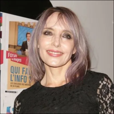 Elle a connu le succès avec "En rouge et noir" et "Toute première fois" :