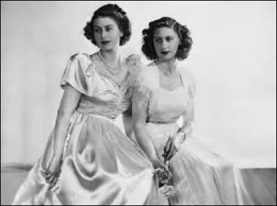 Au mois de février 2002, la reine perdit un membre de sa famille proche. Qui ?