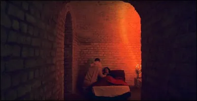 La douleur vous r&eacute;veille brutalement, vous &ecirc;tes dans votre lit...