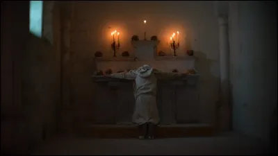 L'&eacute;v&ecirc;que de la grande ville demande &agrave; vous voir dans la soir&eacute;e, vous vous pr&eacute;parez :