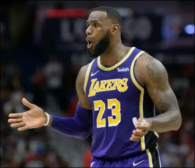 Dans quel club joue LeBron James ?