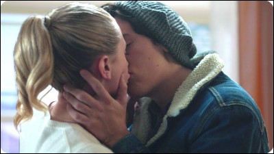 Quel est l'épisode du premier baiser de Bughead ?