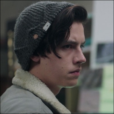 Combien de bonnets Jughead a-t-il utilisés dans la série ?