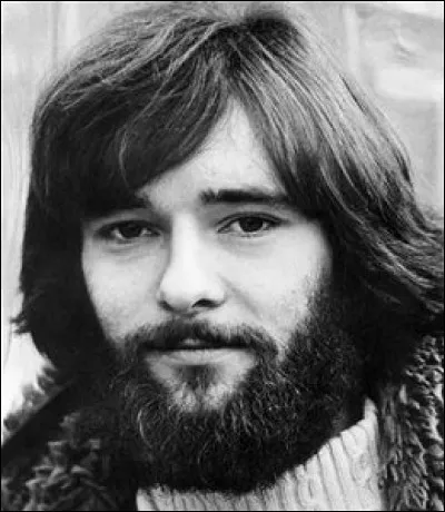 A partir des années 1950-60, la virilité se réinvente. L'avènement du hippie comme figure dominante de la jeunesse [...] devient une norme, elle se perpétuera malgré une parenthèse androgyne (années 80) jusqu'au début du XXI° siècle.