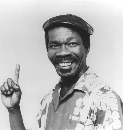 Quel chanteur lui donne ses premiers cours de chant lorsqu'il était ado ?