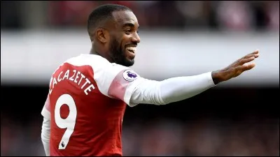 De quelle ville anglaise est originaire le club de football "Arsenal" ?