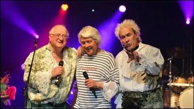 ''Si mort a mors'' est un poème écrit à l'occasion de la mort d'Anne de Bretagne mis en musique par Tri Yann. Où se situe le château de celle qui fut duchesse de Bretagne puis reine de France ?