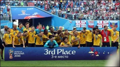 Combien de cartons jaunes ont été sortis durant la rencontre Belgique - Angleterre pour la 3e place qui s'était terminé sur un 2-0 pour les Diables Rouges ?