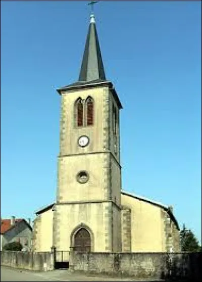 Nous sommes dans le Grand-Est devant l'&eacute;glise Saint-Martin de Hadigny-les-Verri&egrave;res. Commune de l'agglom&eacute;ration Spinalienne, elle se situe dans le d&eacute;partement ...
