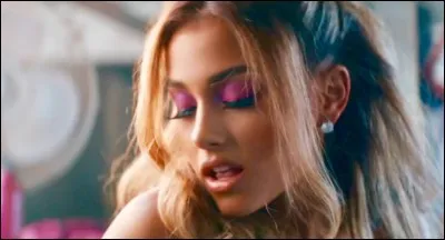 Complète les paroles : "These friends keep talkin' way too much
Say I should give him up...".