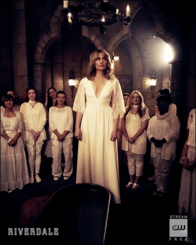 Quel est le nom de la secte qui envahi Riverdale dans la saison 3 ?