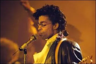 Quel album, réalisé en 1987, a vu sa mise en vente annulée par Prince lui-même avant d'être finalement édité en 1994 ?