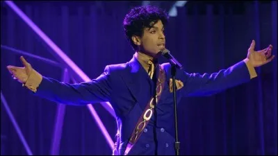 Qui a tweeté à l'annonce de la mort de Prince : " Je n'ai jamais rencontré Mozart, je n'ai jamais rencontré Duke Ellington ou Charlie Parker, je n'ai jamais rencontré Elvis, mais j'ai rencontré Prince." ?