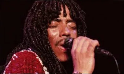 En 1979, Prince réalise sa première tournée américaine. De quel chanteur a-t-il fait la première partie ?