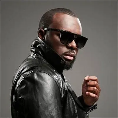 Samir est allé demander un autographe à Maître Gims :