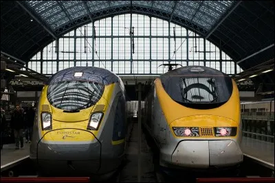 L'Eurostar relie 3 capitales, lesquelles ?
