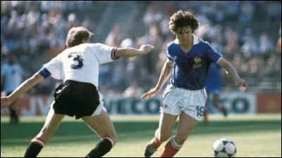 Footballeur international, il a joué à Valenciennes, Lens, Marseille, et en équipe de France avec 52 sélections et 13 buts entre 1976 et 1984 :