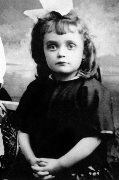 A quelle date est née Edith Piaf ?