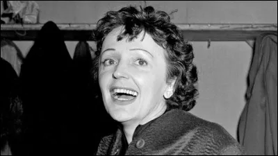 Edith a lancé la carrière et a été le mentor de beaucoup d'artistes français. Parmi ces artistes, lequel n'a pas bénéficié du coup de pouce de La Môme ?