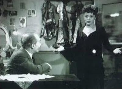 Edith a aussi joué au cinéma. Parmi ses propositions, un film n'entre pas dans la filmographie de La Môme. Lequel ?