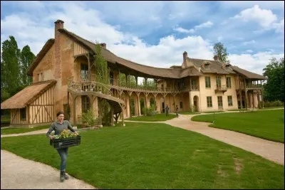 Au cur du "Petit Trianon", comment s'appelle cette petite dépendance que Marie-Antoinette fit construire ?