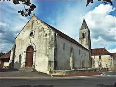 Nous sommes maintenant en Nouvelle-Aquitaine devant l'église Saint-Pierre de Béthines. Commune de l'arrondissement de Montmorillon, elle se situe dans le département ...