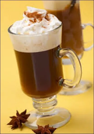 Comment s'appelle le cocktail à base de whisky, crème, café et sucre ?