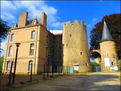 Aujourd'hui, je vous propose de démarrer notre balade au château d'Aulnois, à Aulnois-sur-Seille. Commune Mosellane, elle se situe en région ...