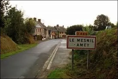 Nous sommes en Normandie à l'entrée du Mesnil-Amey. Commune du pays Saint-Lois, elle se situe dans le département ...