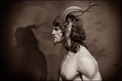 Avec quelle déesse des constellations eut-il le malicieux Pan ?