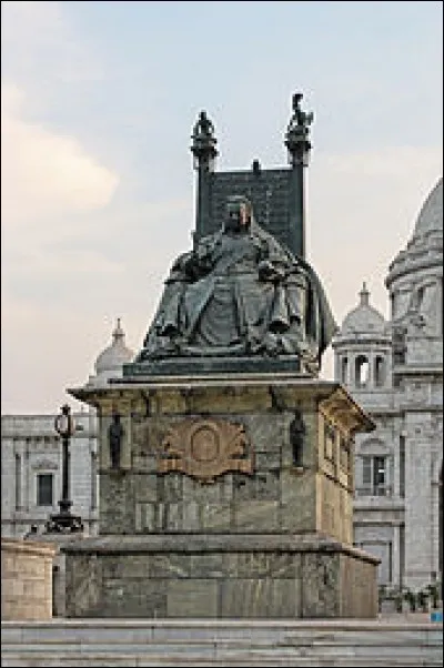 Quelles sont les dates du règne de la reine Victoria ?