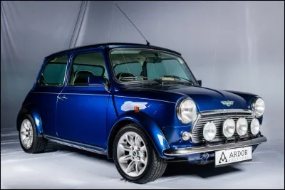 Allons au Royaume-Uni. Vous connaissez s&ucirc;rement la Mini. Savez-vous quel groupe automobile l'a produite ?