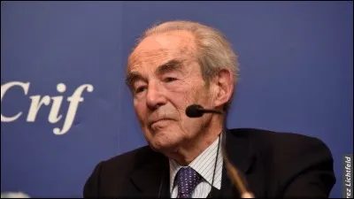 Quelle grande réforme Robert Badinter a-t-il instaurée ?