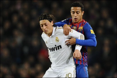 De quelle nationalité est Mesut Ozil, ancien joueur du Real Madrid ?