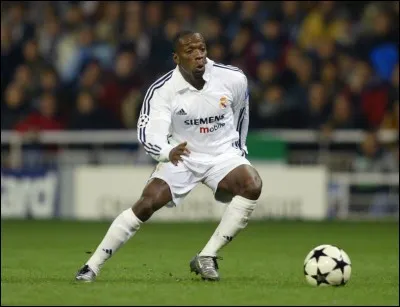 A quelle position Claude Makelele a-t-il joué pour le Real ?