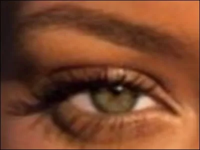 A qui appartient ce regard ?