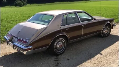 Plusieurs marques automobiles américaines ont repris le nom d'une personnalité n'ayant rien à voir avec l'entreprise. Cadillac est de celles-ci. Qui fut donc Mr Cadillac ?