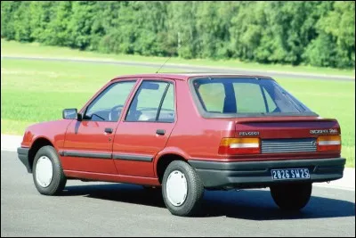 Quand vint le moment de remplacer la Talbot Horizon, PSA planchait sur la Arizona. Mais finalement, il fut préféré de remplacer la Horizon par une Peugeot. La Talbot Arizona devint la Peugeot 309. Pourquoi 309 ?