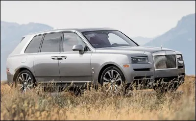 Quand Rolls-Royce, temple du classicisme intemporel, indissociable du fronton de temple grec et du Spirit of Ecstasy, osa dévoiler, fin 2018, le premier SUV de son histoire, la maison britannique propriété de BMW, accentue la rupture en quittant le vocabulaire fantomatique pour le nom de Cullinan. Bien sûr, il y a une référence. Laquelle ?