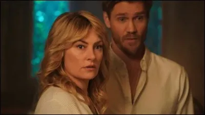 Ta meilleure amie ne peut pas venir à ta soirée, elle est coincée chez elle pour garder ses frères et/ou surs, tu :