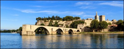 Quelle rivière ou quel fleuve coule à Avignon ?