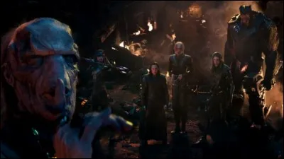 Quel est le personnage de l'Ordre Noir que l'on revoit en premier dans le film ?