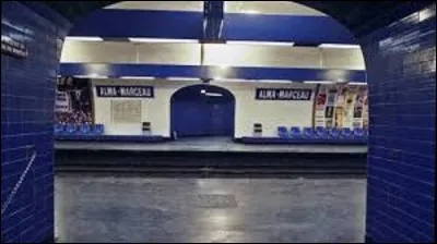 ''Alma - Marceau'' est une station de la ligne 9 ouverte le 27 mai 1923. Elle doit son nom au pont et à la place de l'Alma d'une part, ainsi que de l'avenue Marceau d'autre part. Qui était ce fameux Marceau ?