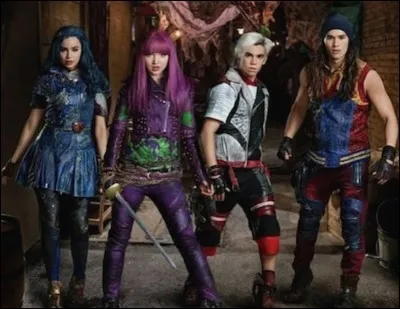 Tu dois passer une semaine dans la vie d'un personnage de "Descendants". Tu choisis :