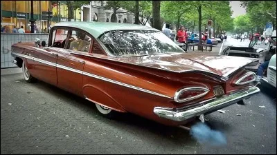 Mais Zeus, irrité par son orgueil, le fit tomber de Pégase. Il atterrit dans les ronces, devînt aveugle et ...