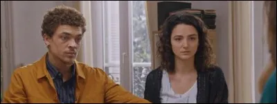 Qui aide Emma et Baptiste ? (plusieurs réponses)