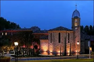 Vous avez sur cette image l'église Saint-Antoine de Châteauneuf-le-Rouge. Ville de la métropole Aix-Marseille-Provence, elle se situe dans le département ...